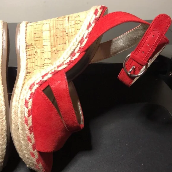 Nine West Fender Red Cork Heel Wedges - Picture 8 of 14